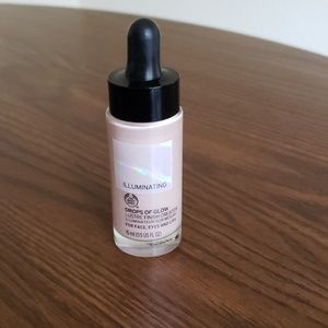 The Body Shop Makeup - The Body Shop Illuminating Drops The Body Shop Makeup - The Body Shop Illuminating Drops